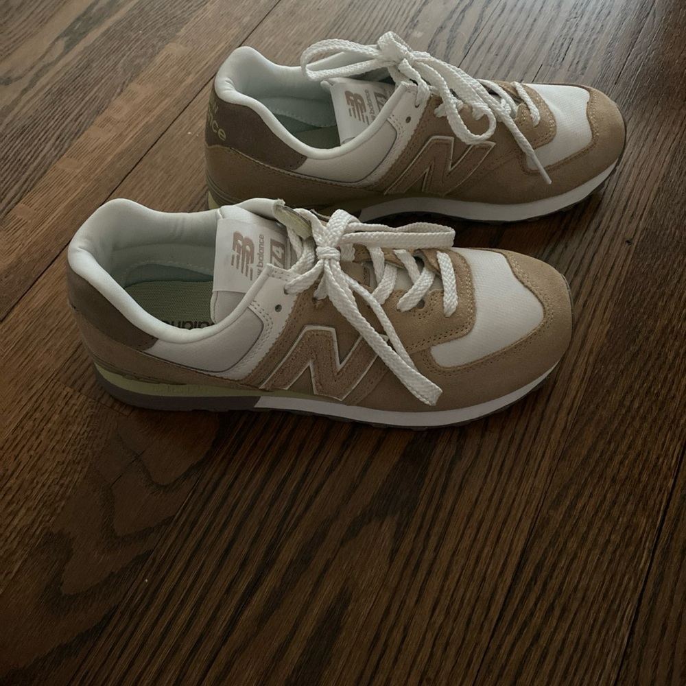 New balance tan shoes